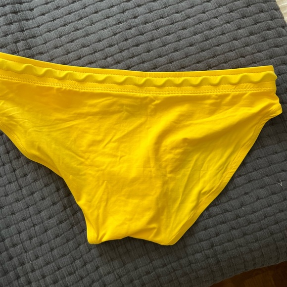 POND racer 3 men’s yellow XS Speedo brief in like new condition - Picture 2 of 3